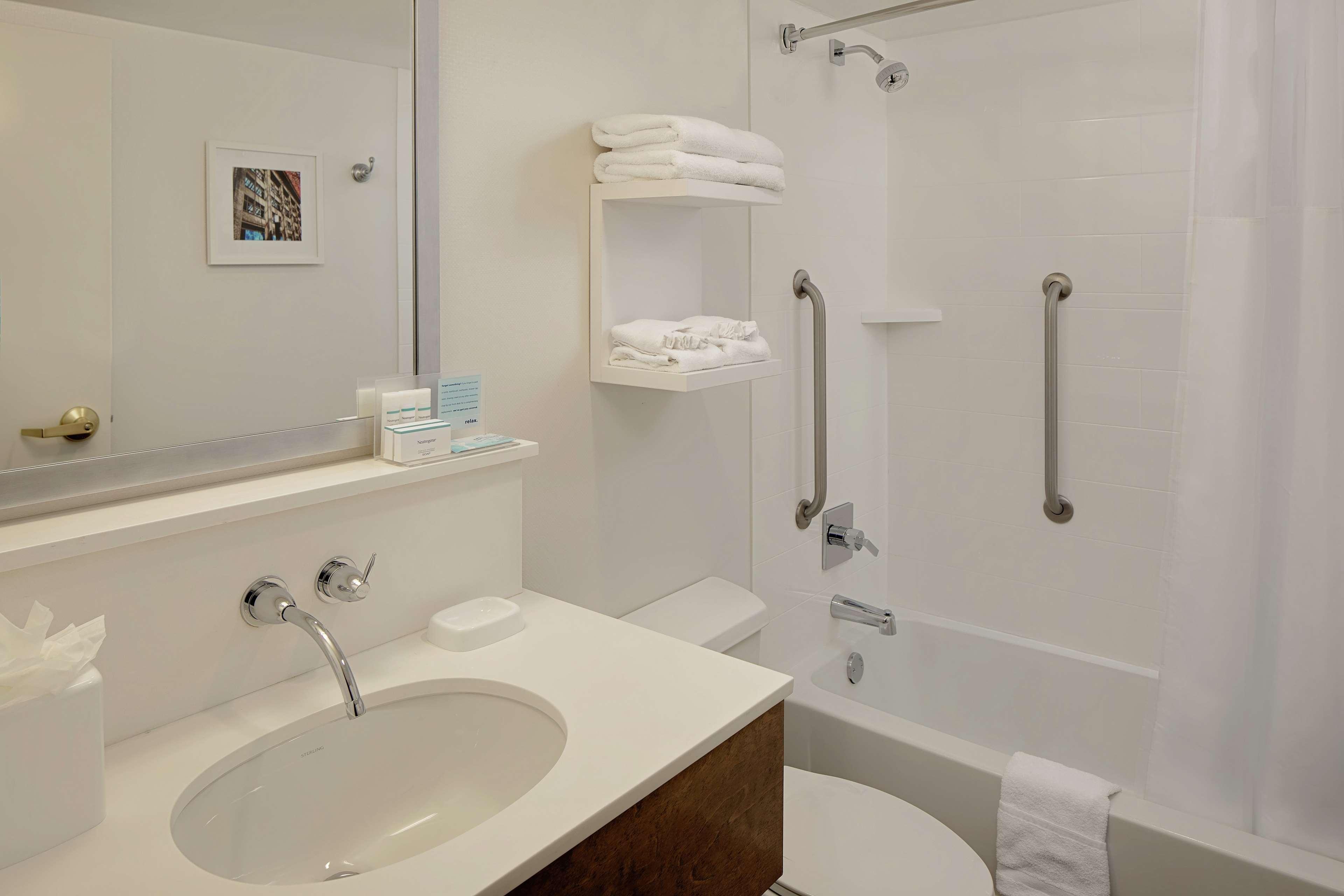 Hampton Downtown 3* Louisville
